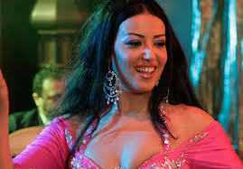 رغم خلافات #أحمد_سعد مع #سمية_الخشاب بعد طلاقهما، ولكن يبدو انهما تجاوزا خلافاتهما بعد مشاركته في المشهد وظهوره معها بجانب تقديمه للأغنية في. Ø³Ù…ÙŠØ© Ø§Ù„Ø®Ø´Ø§Ø¨ ØªÙ†Ø¬Ùˆ Ù…Ù† Ø§Ù„Ù…ÙˆØª ØºØ±Ù‚Ø§ Ø§Ù„Ù…Ø¯ÙŠÙ†Ø© Ù†ÙŠÙˆØ²