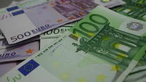100 romanian lei = 20.3273 euros as of 3/31/2021. Prejudicii UriaÈ™e In Dosarele Trimise In JudecatÄƒ Anul Trecut Peste 8 Miliarde De Lei È™i 135 De Milioane De Euro