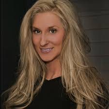 Karen Beringer's Instagram, Twitter & Facebook