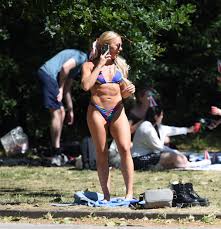 #make nicky a li 2020 #i hope i'm not the only one who swooned the first time i laid my eyes on him #that mine is faaaaineee #love island #love island season 3 #litg #love island the game #fusebox. Love Island S Gabby Allen Sunbathes In A Bikini In The Park After It S Revealed Dan Osborne Sent Her A Flirty Message