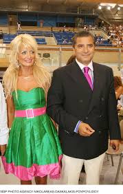 Θετική στον κορωνοϊό και έξαλλη. Giwrgos Kai Marina Patoylh H Epeisodiakh Gnwrimia Sthn Paro To Moystaki People Amp Style Eidhseis