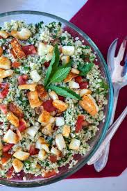 Taboule Mit Gebratenem Halloumi Minz Joghurt Schnelle Einfache Rezepte Rezept Rezepte Halloumi Vegetarisches Mittagessen