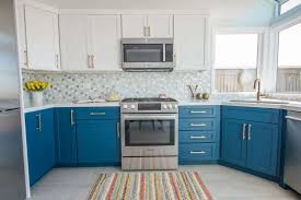 Black stainless steel matches all cabinet styles like regular stainless but has a darker hue. How To Match Appliances And Kitchen Cabinets Colors And Make Them Look Modern