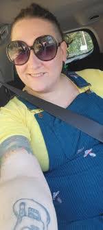 Elizabeth Pimentel's Instagram, Twitter & Facebook