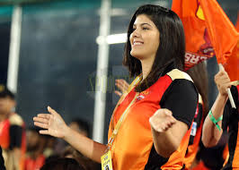 #repost @iplt20 ・・・ if only @davidwarner31 could have his daughter in his arms after seeing her on the big screen. Vivo Ipl 2019 M33 Srh V Csk Sportzpics Photography