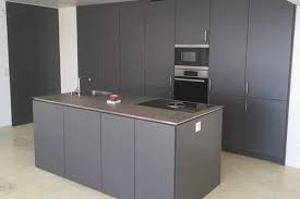 Mais d'autres métaux (zinc, étain et cuivre) reviennent en force après avoir été oubliés un certain temps. Plan De Travail En Ceramique Polygranit