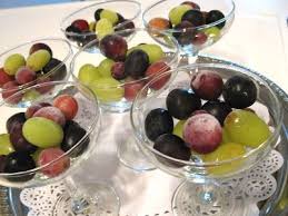 Ma Cuisine Sans Pretention Raisins Congeles Raisin Food Fruit