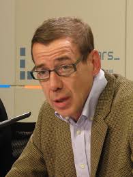 File:(Antonio Clemente) Rueda de prensa de Antonio Clemente, Císcar y  Fabra. 28 Noviembre 2009 (4147065602) (cropped).jpg