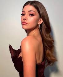 Every series has an ugly actor" Ginny & Georgia: