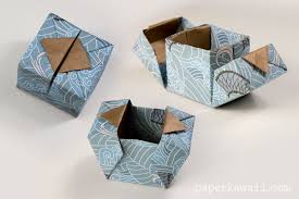 Leichtes origami paulines papier anleitungen origami boxen origami origami schachteln schachtel falten anleitung geschenkbox basteln wie sie schweine aus geldscheinen falten es ist ausdrcklich untersagt, das pdf, ausdrucke des pdfs sowie daraus entstandene objekte weiterzuverkaufen. Origami Hinged Box Videotutorial Learn How To Make A Modular Origami Hinged Box Using 3 Pieces Of Square Paper Follow Along Wit Geschenke Basteln Origa