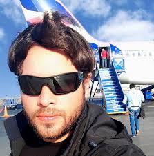 Nicole y Fer…dos seres de luz que me enseñan todos los días lo que  significa amar sin miedo. Bendito sea su amor siempre✨🙏🏼 Orgulloso de ser  el padre de @nicolezignago , una