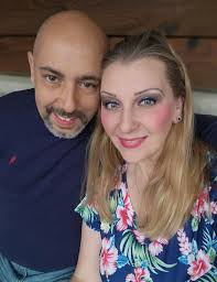 Hi! I'm from Alaska, USA.. interested in foreign cultures.. message me!