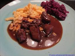 Rehgulasch Mit Holunderbeersaft Rehgulasch Wildgulasch Gulasch