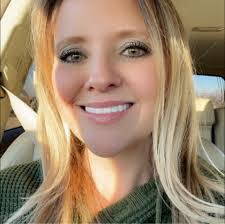 Dorrie James's Instagram, Twitter & Facebook