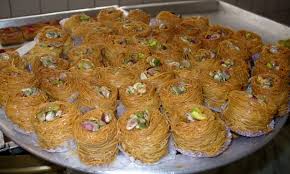 Cooking See Picture Egyptian Konofa Famously Competed With Its Iraqi Neigbour Over Its Victory Of Creation Sti Egyptian Food Egyptian Desserts Arabic Sweets