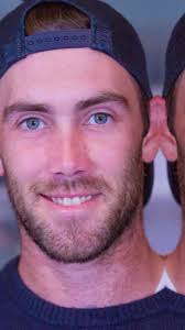 گران مشر میکسویل خان: کرکٹ کی کامیابی کی کہانی