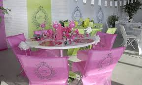 Mini noeuds autocollants, mini rubans, mini coeurs, mini strass adhesifs vont vous permettrent de réaliser vos propres deco de mariage ou d'anniversaire pour vraiment pas cher. Realiser Une Decoration De Mariage Pas Chere Blog Arts Ephemeres