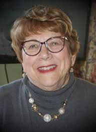 Lorraine Valente's Instagram, Twitter & Facebook