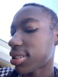 am I the most attractive Bruce fan? : r/BruceDropEmOff