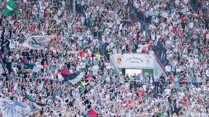 Herzlich willkommen in der bundesliga zur begegnung des 17. Fca Vs Bayern Im Tv Und Live Stream Fc Bayern Munchen Gastiert Bei Fc Augsburg News De