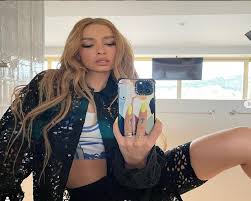 Check spelling or type a new query. Elenh Foyreira Swma Debater