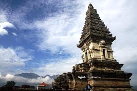 Candi jawi merupakan salah satu peninggalan kerajaan singasari yang hingga kini masih berdiri. Menelisik 2 Langgam Candi Di Jawa Halaman All Kompasiana Com