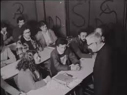 Rëndësia e gjuhës shqipe për Arbëreshët e Italisë, viti 1975. Për të  kuptuar bilinguism\dygjuhësin arbëresh, nuk duhet shumë. , Unesco e ka  shpallur gjuhën arbëreshe si gjuhë në rrezik zhdukje! , Më e ...