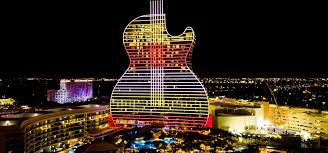 Sigue todo sobre el derrumbe en miami | un muerto y 99 desaparecidos en derrumbe parcial de un edificio en florida. Abrio Sus Puertas El Hotel Con Forma De Guitarra Ultravioleta