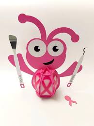 Kindly ignorey pringles can at the background 🤣🤣