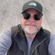 Who can do small paint jobs around the house?