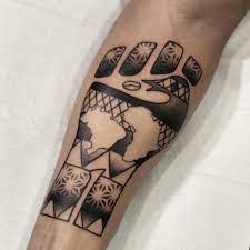 It is our passion to create living. Tattoo Uploaded By Jennifer R Donnelly Black Power Fist Tattoo By Hudsonsouzatattoo Hudsonsouzatattoo Blackpowerfist Blackpower Illustrative Pattern Africa African Africancontinent 1437467 Tattoodo
