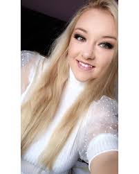 Jenifer Moore's Instagram, Twitter & Facebook