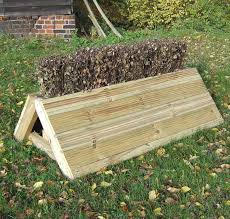 Our strongly constructed jumps are designed to be practical all year round. Hedgehog Pyramid Cross Country Fence
