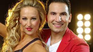 Gesundheitsminister jens spahn hat die missachtung der hygieneregeln nun währen der. Let S Dance 2016 Kochbuchautor Attila Hildmann Muss In Show Drei Das Tanzparkett Raumen