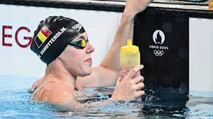 Onlyfans barefoot sailing adventures slender graceful