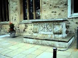 Grade i listed chapel in london borough of tower hamlets, uk, within the tower of london. Outside The Chapel Royal Of St Peter Ad Vincula Tower Of London Youtube