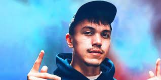 Telling my friends we 39 re dating new girlfriend. Who Is Youtuber Faze Kay Age Girlfriend Net Worth Wiki