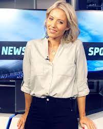 laura papendick on instagram mittwochabend sport1news einschalten sport news sport1 styling work lovemyjob anchor moderat sport1 sport instagram