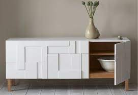 Stabeiche holznachbildung kombiniert mit weiß matt griffe: Die Moderne Kommode Als Stilvolle Idee Fur Mehr Stauraum Zu Hause Mobeldesign Sideboard Dekor Modernes Esszimmer