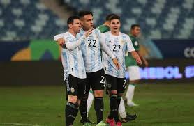 Lionel Scaloni confirmó que definirá entre Lautaro Martínez y Julián Álvarez para enfrentar a Suiza