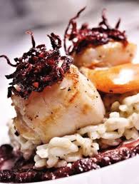 Noix De Saint Jacques Roties Risotto Au Coulis De Betteraves Et Sauce A L Orange Recette Noix De Saint Jacques Alimentation Cuisson Des Aliments