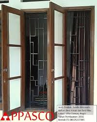 Jika ia,anda berada di tempat yang tepat!karena kami akan selalu berusaha memberikan pelayanan yang terbaik untuk costumer kami.salah satu nya dengan memberikan teralis jendela model terbaru untuk anda. 75 Contoh Desain Teralis Jendela Minimalis Terbaru 2021 Rumahpedia