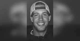 Cara Wright's Instagram, Twitter & Facebook