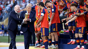 Trump queda en medio del festejo de España durante la entrega del trofeo del Mundial 2026