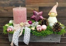 In Liebevoller Handarbeit Dekoriertes Adventsgesteck Langes Des Gesteckes Ca 24 Cm Weihnachten Dekoration Basteln Weihnachten Weihnachtsdekoration Ideen