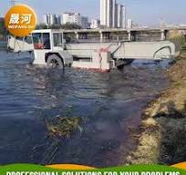 Plantes aquatiques et récolteur d'herbe aquatique pour un nettoyage efficace des rivières et des lacs