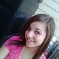 Mallory Comeaux's Instagram, Twitter & Facebook