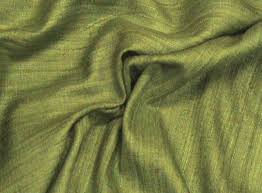 Disponiamo di rotolia stock di tendaggi in lino,cotone,poliestere etc.tantissime tipologie di colorie disegni.disponibilita 10.000 kg vendita euro 3,00 al kg. Tessuti