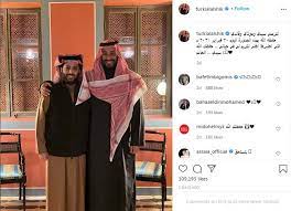 فتوى العلامة الشيخ ابن عثيمين رحمه الله ،، حكم إتيان المرأة في دبرها: ØªØ±ÙƒÙŠ Ø¢Ù„ Ø§Ù„Ø´ÙŠØ® ÙŠÙ†Ø´Ø± ØµÙˆØ±Ø© Ù„Ù‡ Ù…Ø¹ Ø§Ù„Ø§Ù…ÙŠØ± Ù…Ø­Ù…Ø¯ Ø¨Ù† Ø³Ù„Ù…Ø§Ù† ÙˆÙŠÙ‚ÙˆÙ„ Ø§Ù†Ù‡Ø§ Ø§ÙƒØ¨Ø± ØªÙƒØ±ÙŠÙ… Ù„ÙŠ ÙˆÙƒØ§Ù„Ø© Ø¹ÙƒØ§Ø¸ Ø§Ù„Ø§Ø®Ø¨Ø§Ø±ÙŠØ©