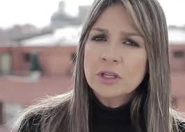 Vicky, sálgase de la agenda de los poderosos y métase a la de la gente"